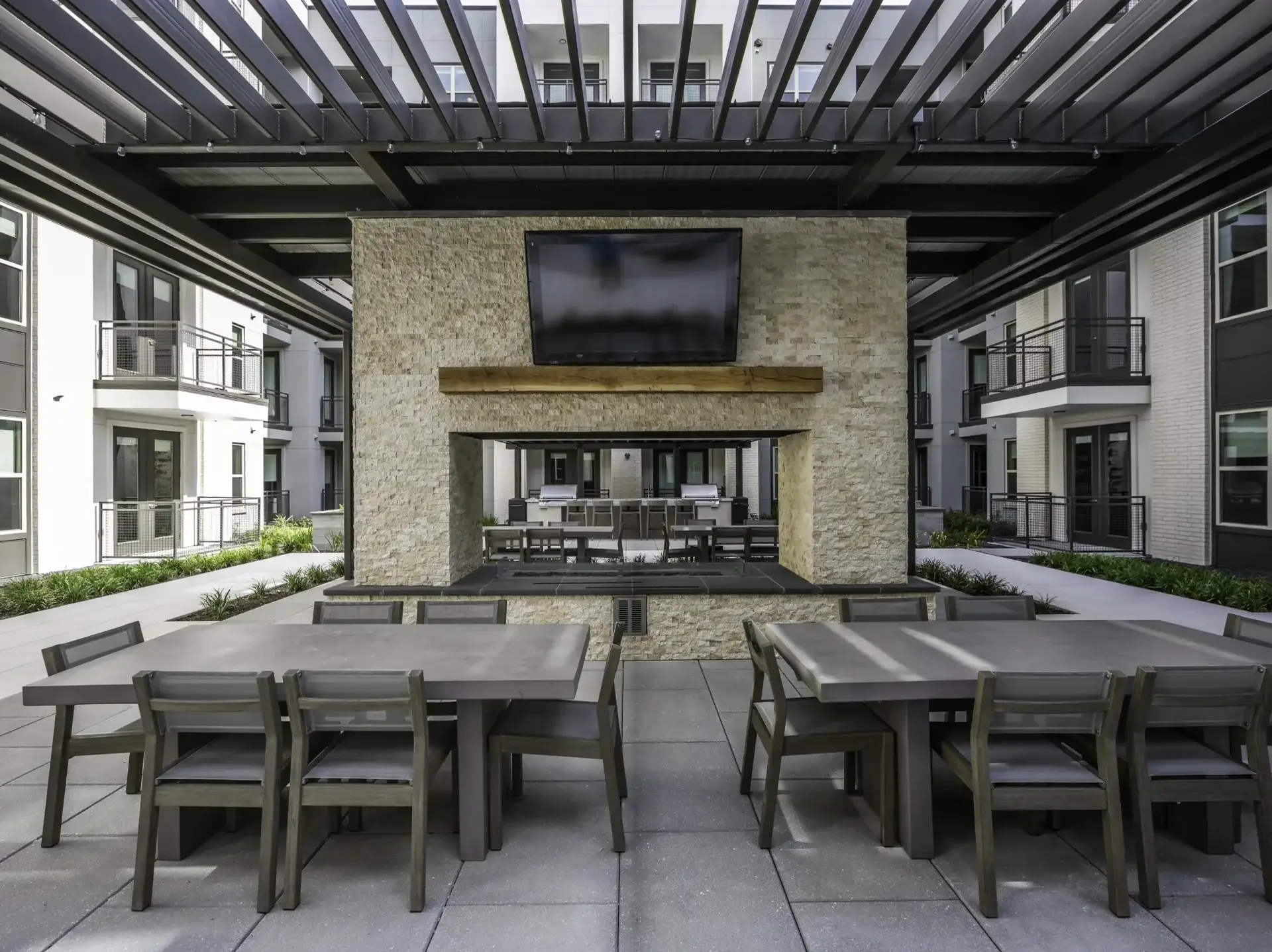 42-modera-six-pines-shenandoah-texas-hires