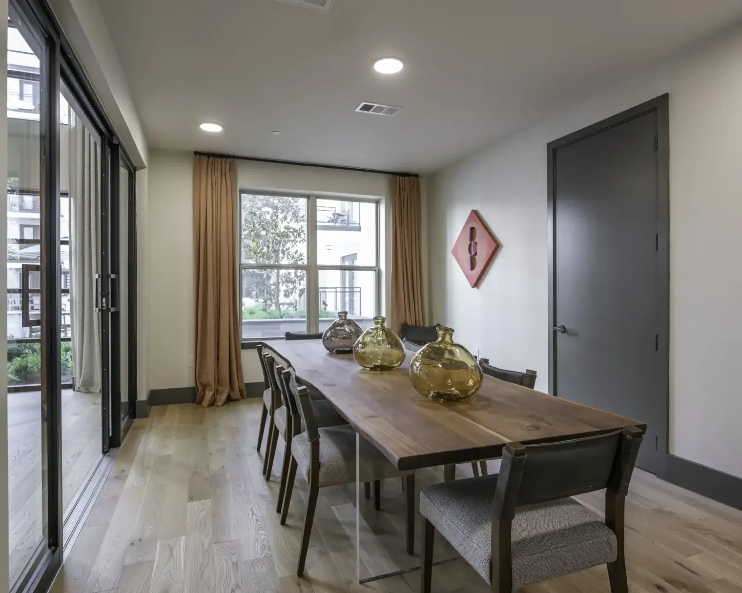 9-modera-six-pines-apartments-shenandoah-texas-hires