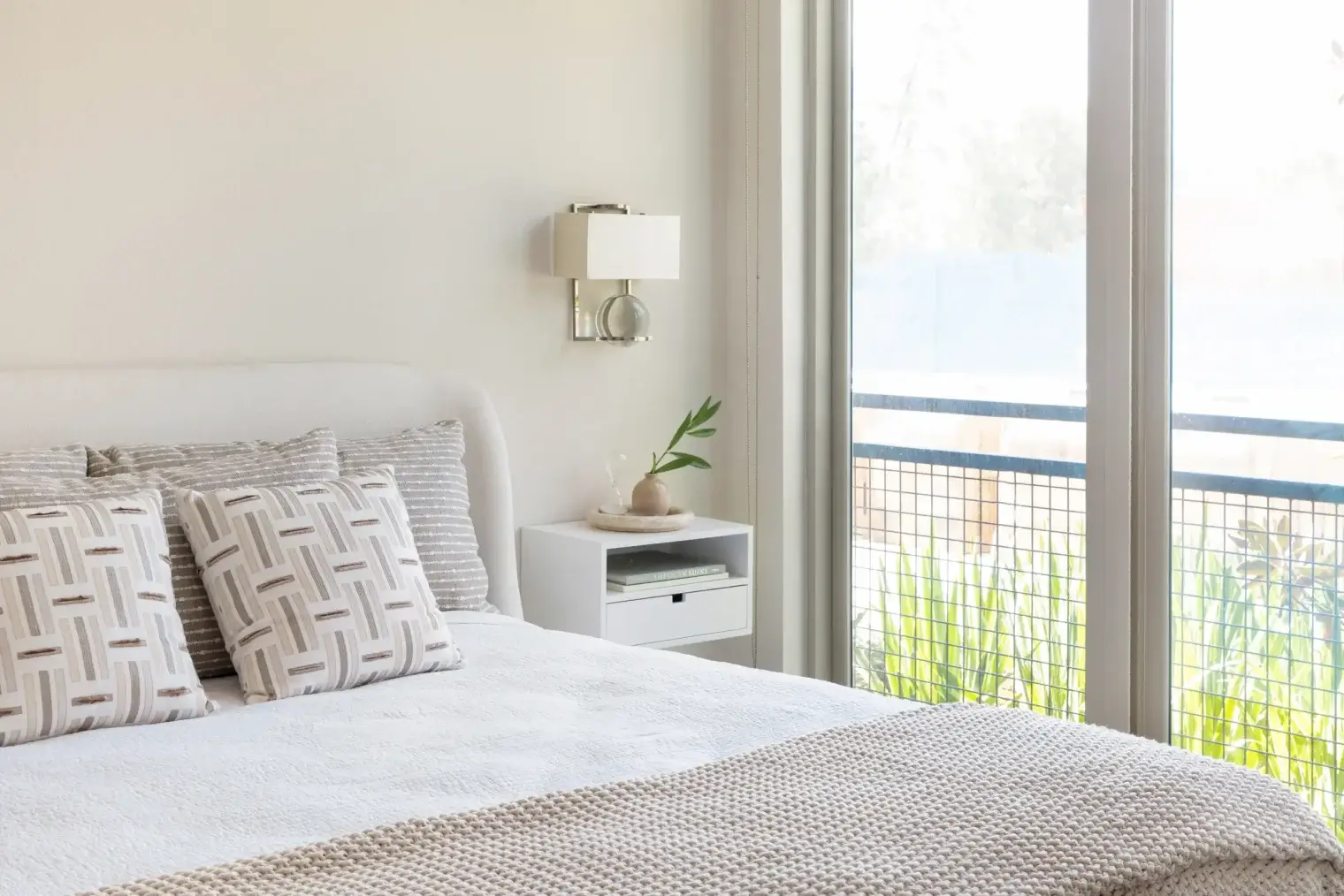 moderra-six-pines-bedroom-balcony